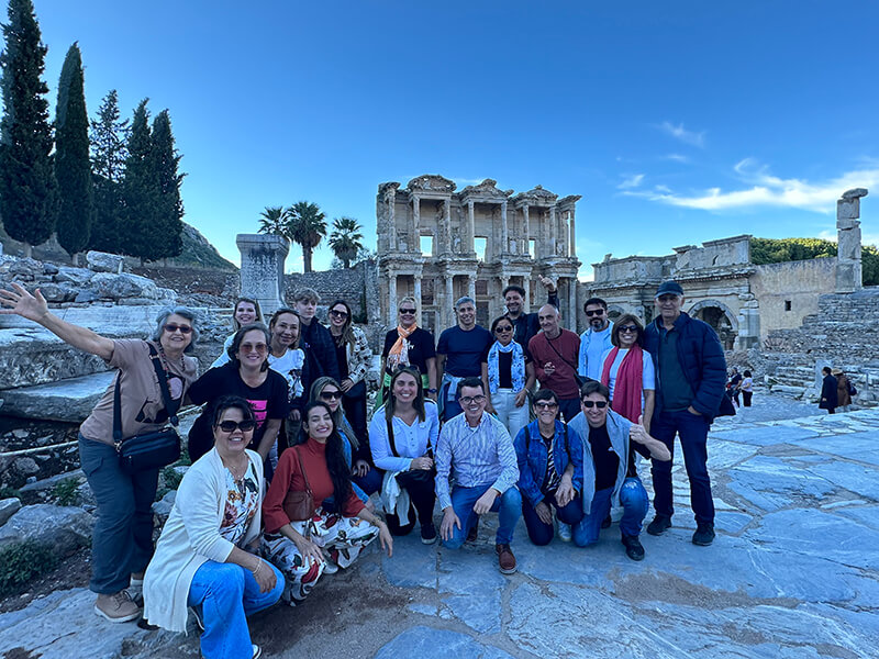 Grupo Rigue em visita histórica durante a Turquia Exotics