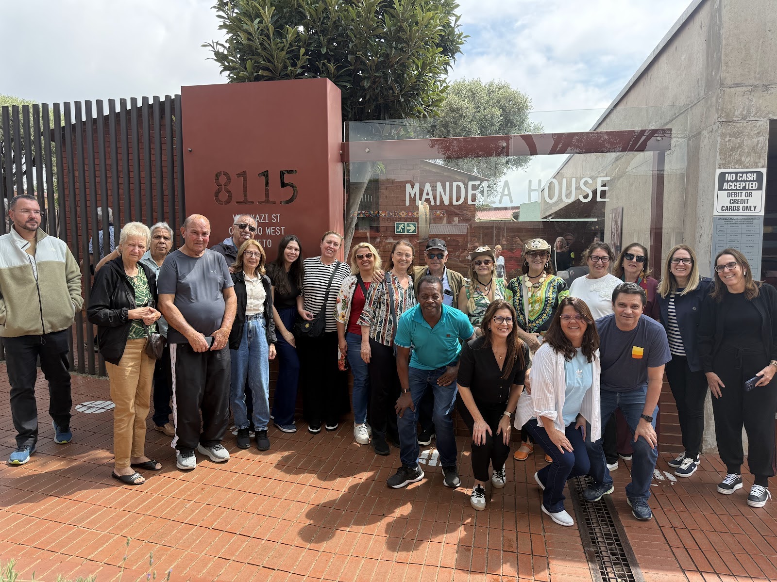 Grupo Rigue em visita à Mandela House em Joanesburgo na África do Sul