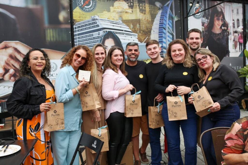 Grupo de viajantes da Rigue em momento espontâneo de viagem.
