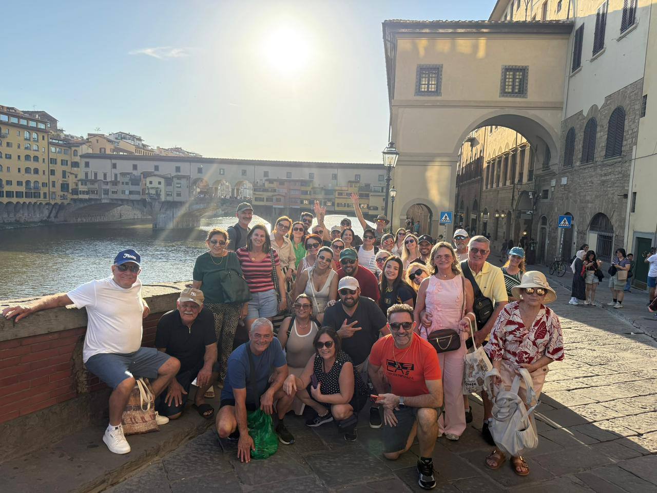 Grupo da Rigue em Florença com a Ponte Vecchio ao fundo